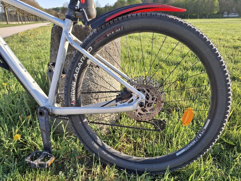 Used ROCKRIDER VTT RANDONNÉE EXPLORE 700 ALU 27,5 PLUS 2023 Mountainbike, Light Gray — image 8 of 10