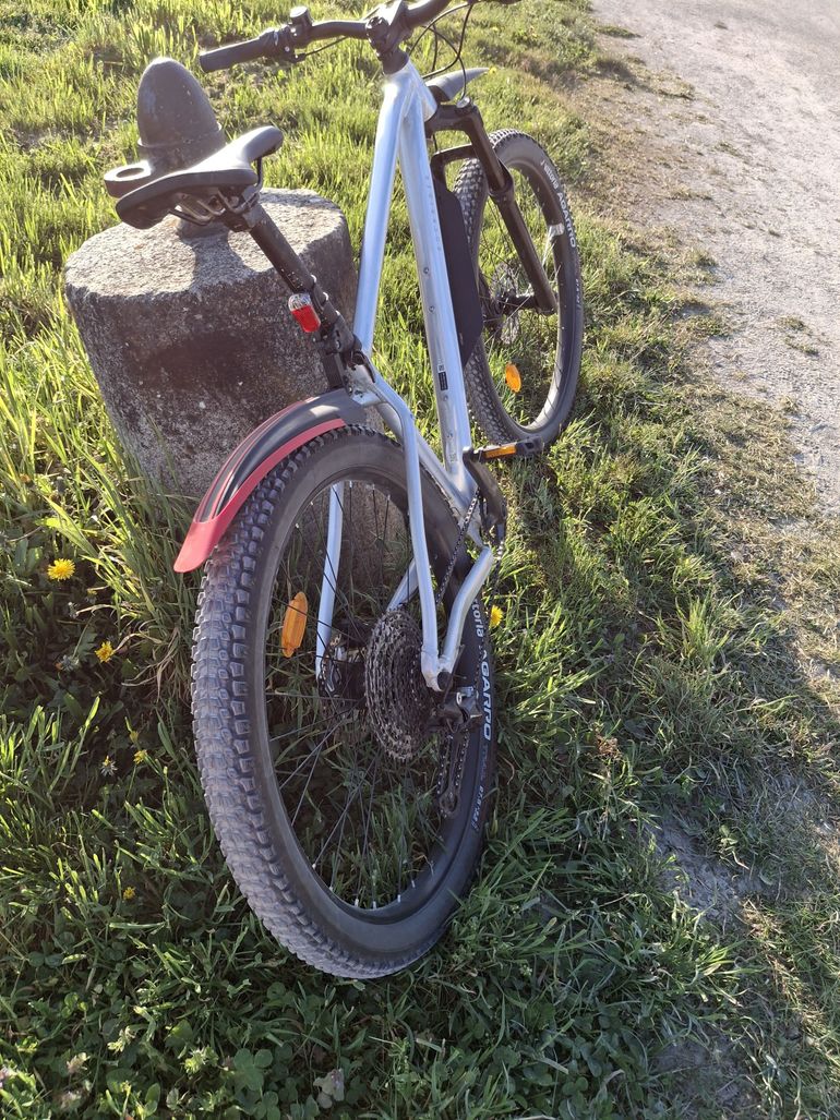 Used ROCKRIDER VTT RANDONNÉE EXPLORE 700 ALU 27,5 PLUS 2023 Mountainbike, Light Gray — image 5 of 10