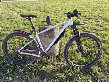 Used ROCKRIDER VTT RANDONNÉE EXPLORE 700 ALU 27,5 PLUS 2023 Mountainbike, Light Gray — image 2 of 10