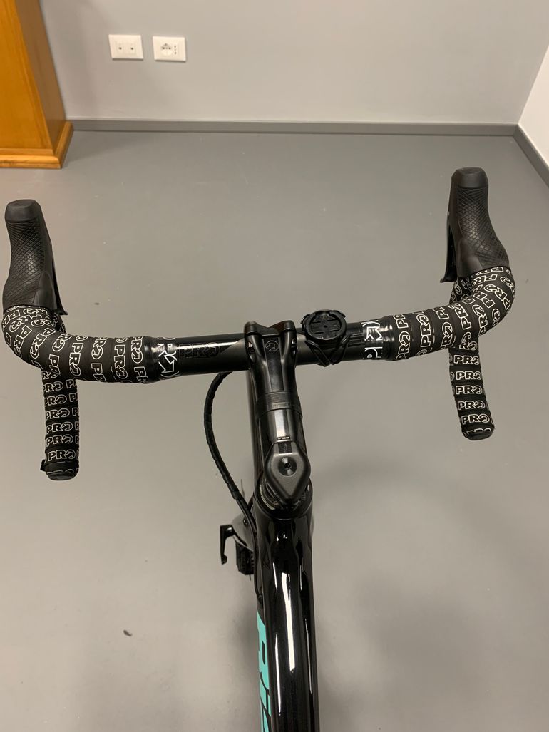 Used Bianchi Oltre XR3 - Dura Ace Di2 2022 2020 Road & Gravel — image 5 of 9