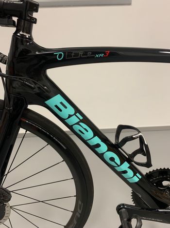 Used Bianchi Oltre XR3 - Dura Ace Di2 2022 2020 Road & Gravel — image 2 of 9