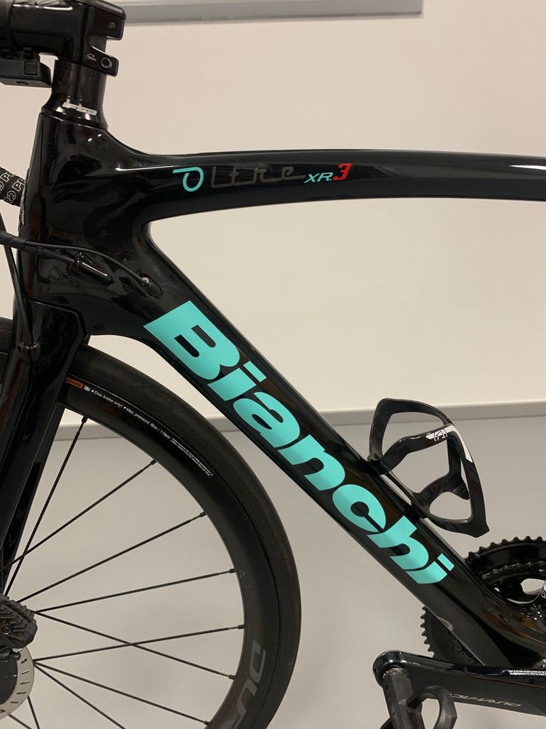 Used Bianchi Oltre XR3 - Dura Ace Di2 2022 2020 Road & Gravel — image 2 of 9