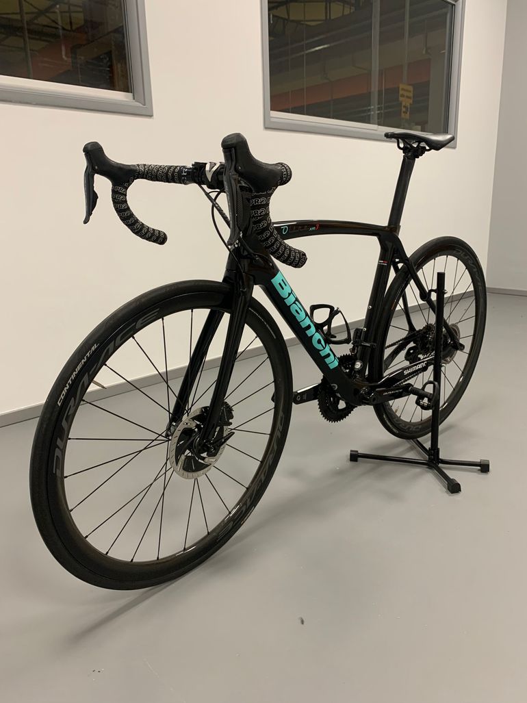 Used Bianchi Oltre XR3 - Dura Ace Di2 2022 2020 Road & Gravel — image 6 of 9