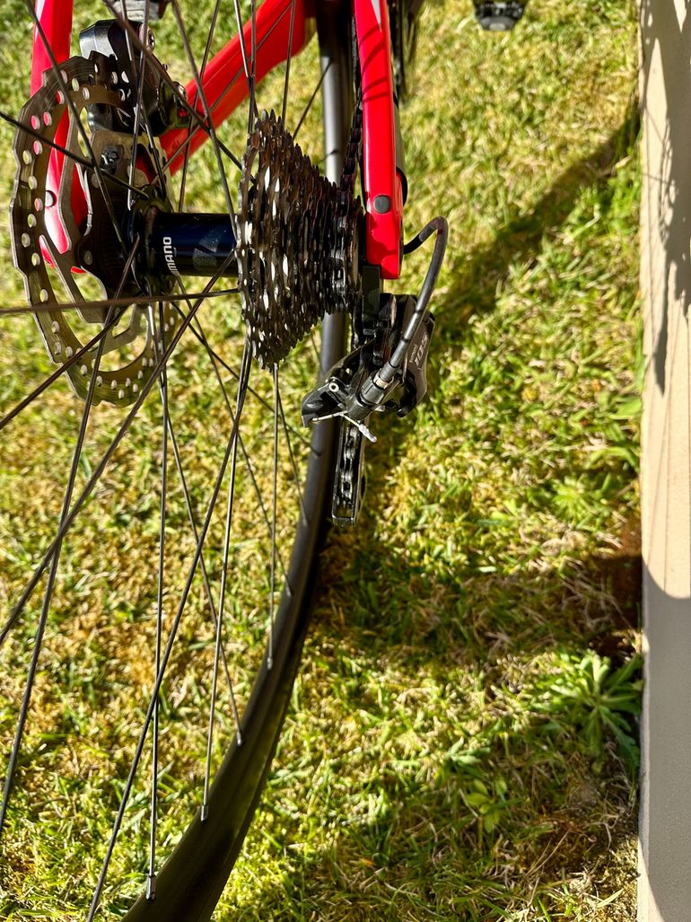 Used BMC Roadmachine 02 TWO 2020 2020 Road & Gravel — image 5 of 8