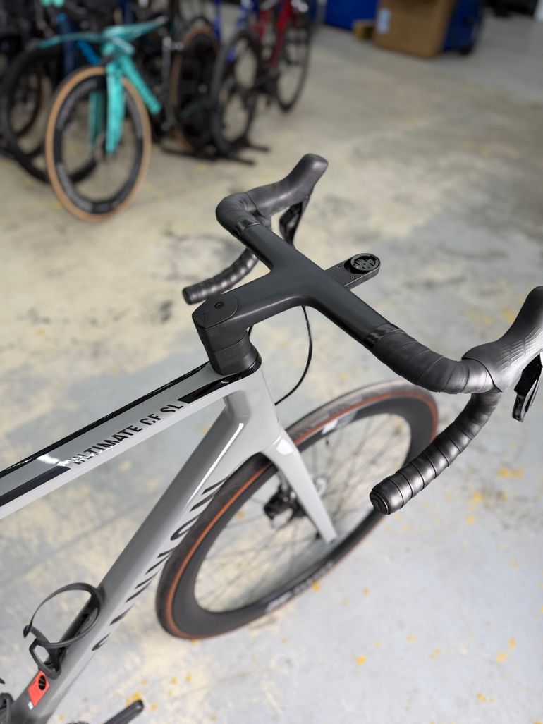 Used Canyon Ultimate CF SL 8 Disc Di2 2022 2022 Road & Gravel, Light Gray — image 7 of 39