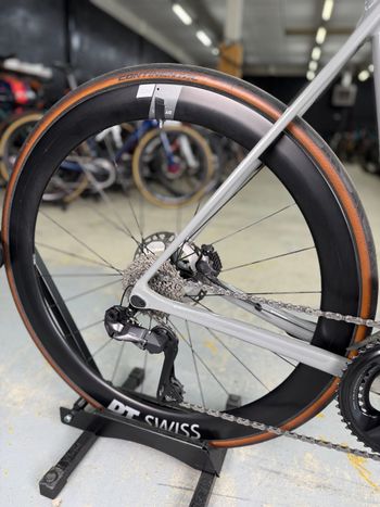 Used Canyon Ultimate CF SL 8 Disc Di2 2022 2022 Road & Gravel, Light Gray — image 22 of 39