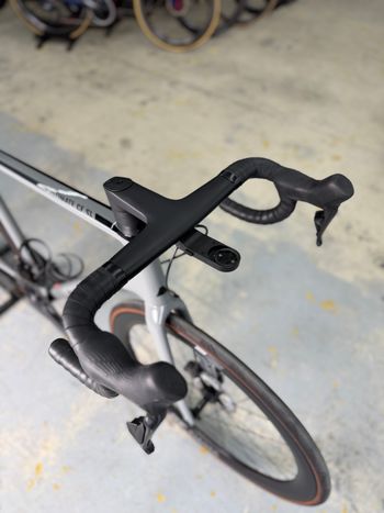 Used Canyon Ultimate CF SL 8 Disc Di2 2022 2022 Road & Gravel, Light Gray — image 8 of 39