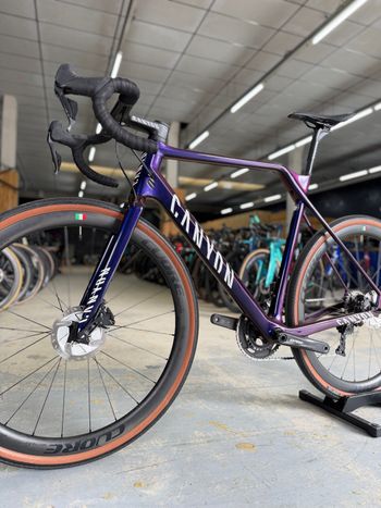 Used Canyon Inflite CFR Di2 Carbon 2023 Road & Gravel, Blue — image 17 of 24