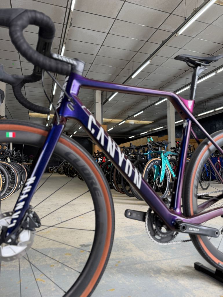 Used Canyon Inflite CFR Di2 Carbon 2023 Road & Gravel, Blue — image 16 of 24