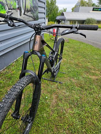 Used Mondraker RAZE CARBON R 2024 2024 Mountainbike — image 3 of 5