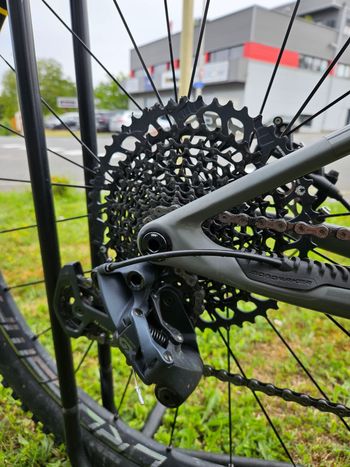Used Mondraker RAZE CARBON R 2024 2024 Mountainbike — image 4 of 5