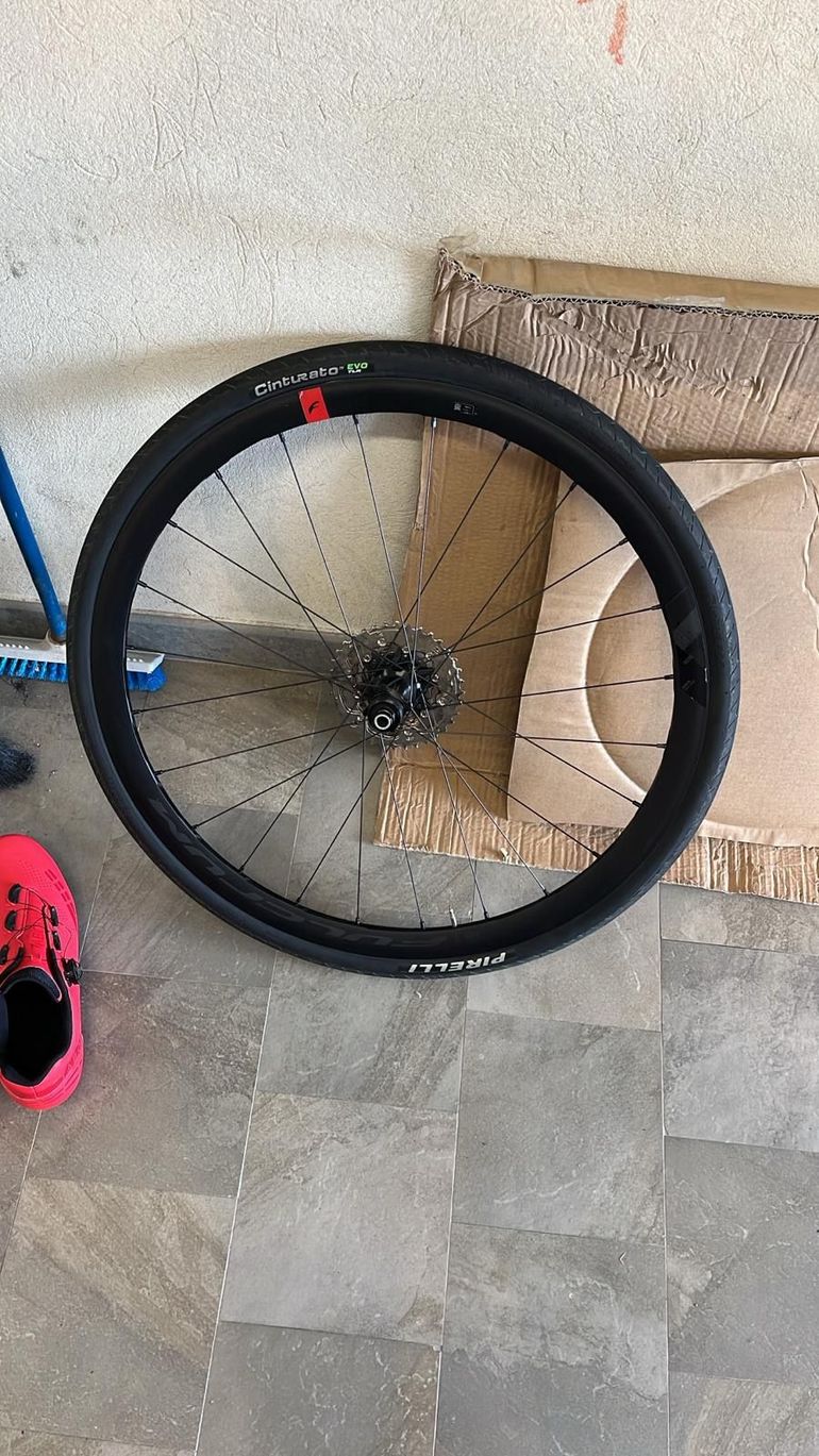 Used Van rysel Gravelbike 28 Zoll GRVL AF Shimano GRX Schwarz 2026 2026 Road & Gravel, Black — image 2 of 5
