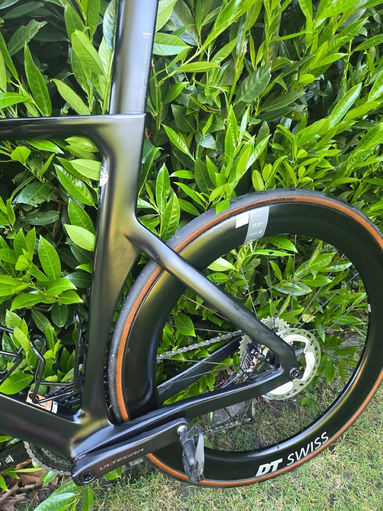 Used Canyon Aeroad CF SLX 8 Disc Di2 2023 2023 Road & Gravel, Black — image 7 of 7