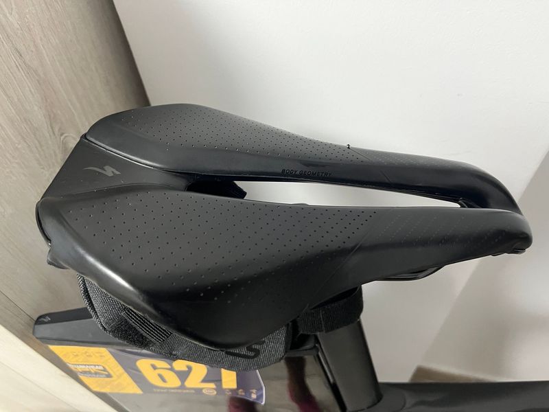 Used Specialized Shiv Expert Disc 2021 2021 Road & Gravel, Black — image 11 of 15