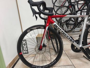 Used Bottecchia 8Avio Evo Shimano 105 Di2 2024 Road & Gravel, Light Gray — image 2 of 12