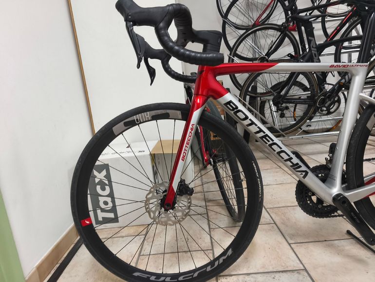 Used Bottecchia 8Avio Evo Shimano 105 Di2 2024 Road & Gravel, Light Gray — image 2 of 12