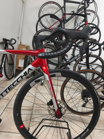 Used Bottecchia 8Avio Evo Shimano 105 Di2 2024 Road & Gravel, Light Gray — image 3 of 12