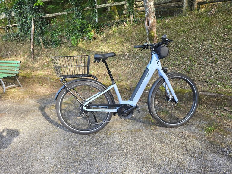 Used Cannondale Adventure Neo 3.1 EQ 2024 2024 Urban, Blau — image 1 of 9