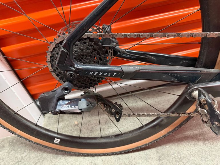 Used Giant Revolt, Advanced Pro 0 2021 2021 Road & Gravel, Green — image 3 of 5