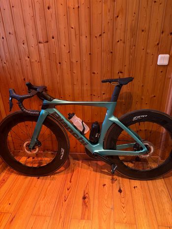 Used Bianchi Oltre PRO SHIMANO ULTEGRA DI2 2025 2025 Road & Gravel, Blue — image 2 of 5