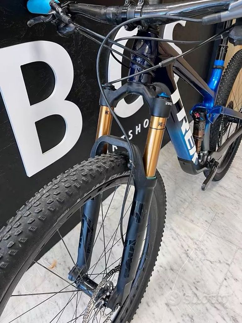 Used Trek TREK TOP FUEL 9.9 2023 Mountainbike, Blue — image 6 of 8