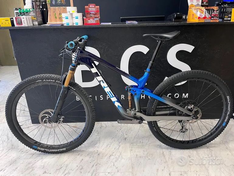 Used Trek TREK TOP FUEL 9.9 2023 Mountainbike, Blue — image 2 of 8