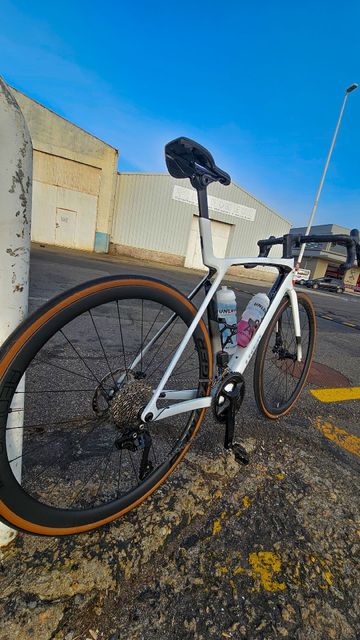 Trek Madone SL 6 Gen 8 2025 2025 Road & Gravel usato