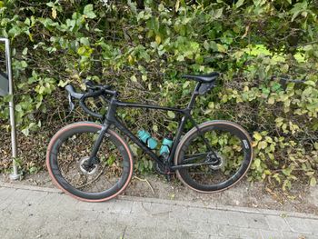 Used Giant TCR Advanced 2 Disc 2021 2021 Road & Gravel, Black — image 3 of 6