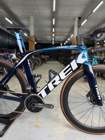 Used Trek Madone SLR 7 eTap 2021 2021 Road & Gravel, Blue — image 11 of 22