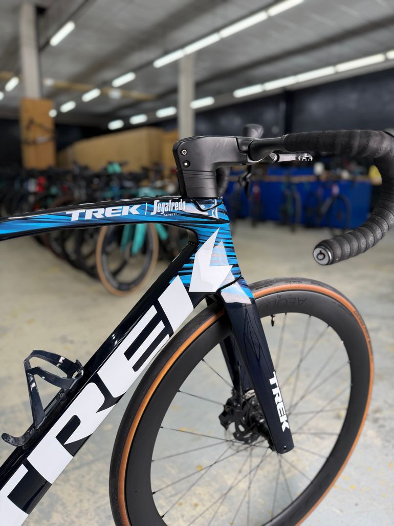 Used Trek Madone SLR 7 eTap 2021 2021 Road & Gravel, Blue — image 9 of 22