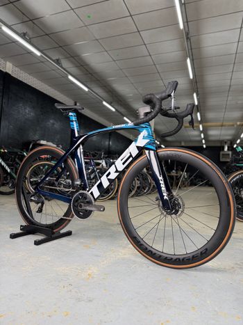 Used Trek Madone SLR 7 eTap 2021 2021 Road & Gravel, Blue — image 2 of 22