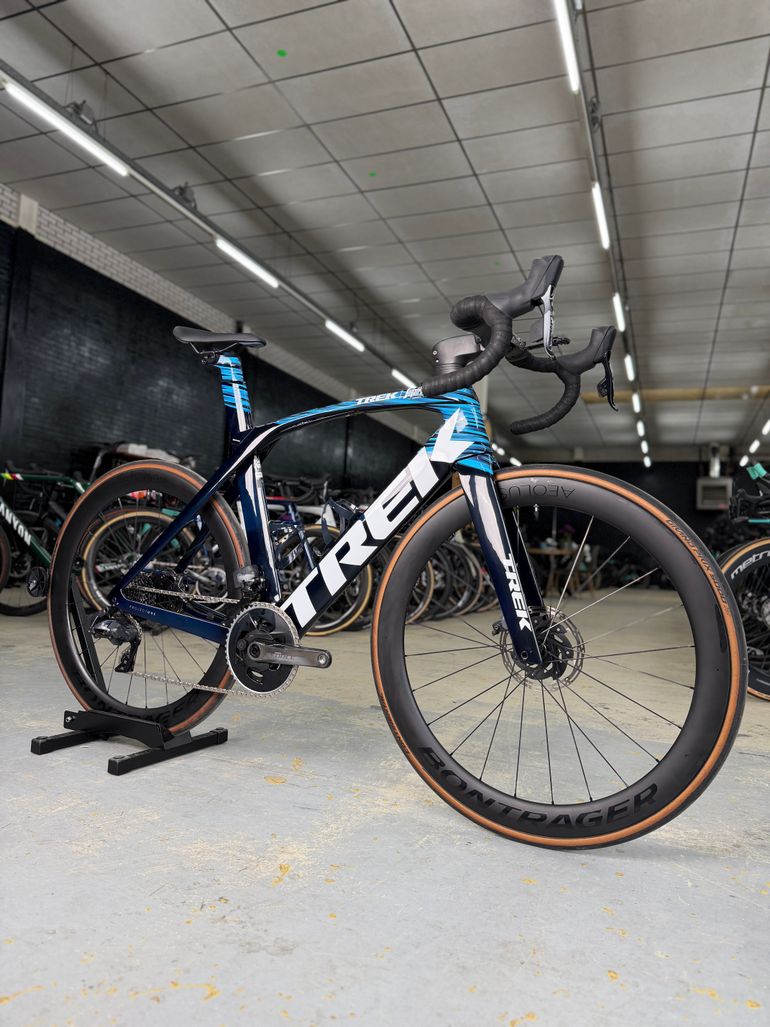 Used Trek Madone SLR 7 eTap 2021 2021 Road & Gravel, Blue — image 2 of 22