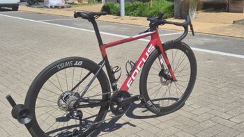 Used Focus IZALCO MAX DISC 9.6 2021 2021 Road & Gravel, Red — image 2 of 6