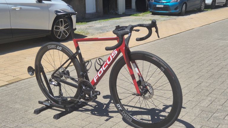 Used Focus IZALCO MAX DISC 9.6 2021 2021 Road & Gravel, Red — image 3 of 6