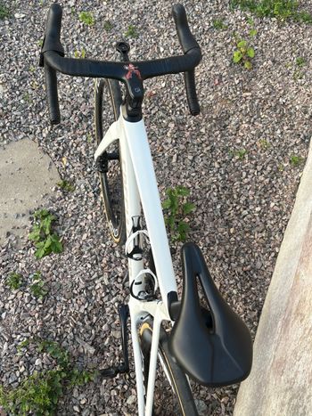 Used Specialized Tarmac SL7 Sport - Shimano 105 2024 2024 Road & Gravel — image 3 of 9