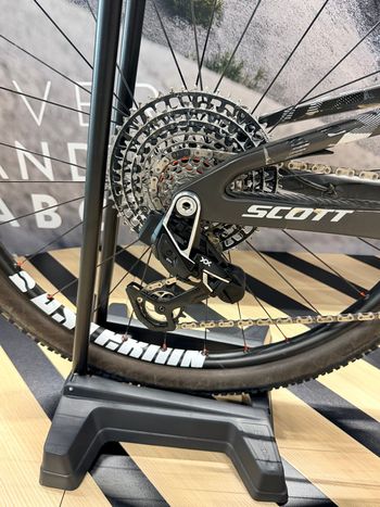 Used Scott Spark RC World Cup EVO 2025 2025 Mountainbike — image 4 of 5