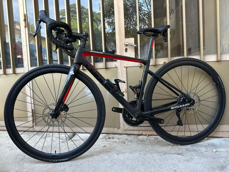 Used Colnago V3 Disc 105 Bike 2024 2024 Road & Gravel, Black — image 2 of 4