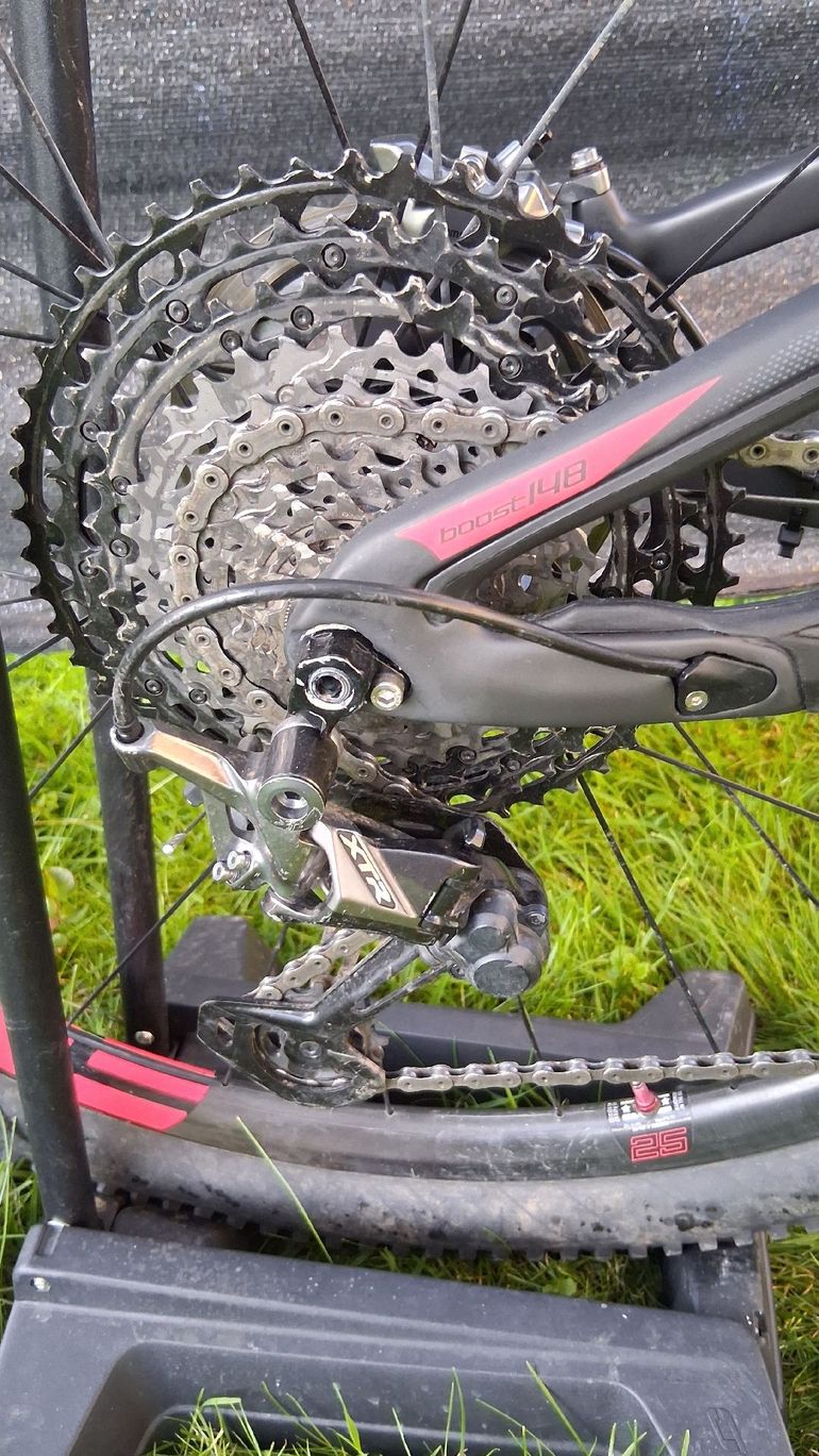 Used Pivot Mach 4 SL World Cup XTR 2021 2021 Mountainbike, Black, 29 — image 6 of 11