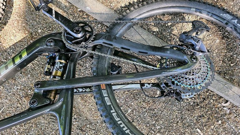 Used Propain Hugene CF 29" Highend 2022 2022 Mountainbike, Light Gray — image 10 of 19