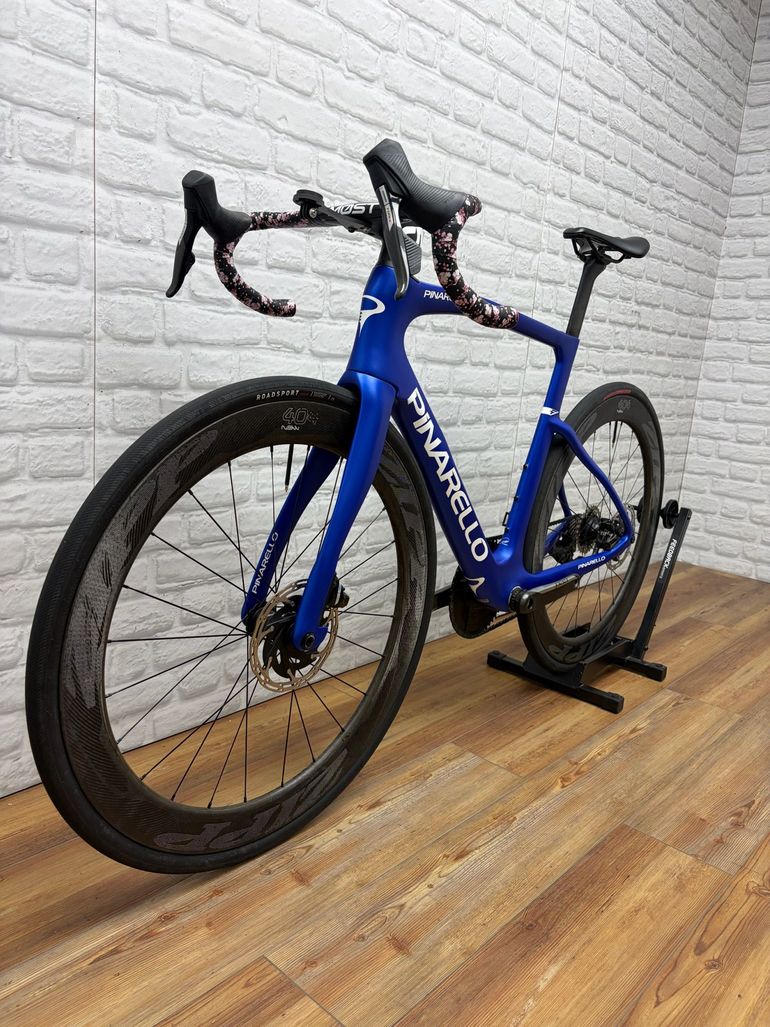 Used Pinarello DOGMA F RED ETAP AXS Disc 2024 2024 Road & Gravel, Blue — image 5 of 6