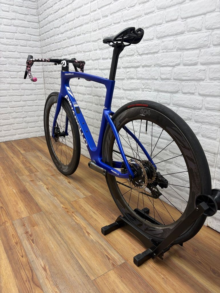 Used Pinarello DOGMA F RED ETAP AXS Disc 2024 2024 Road & Gravel, Blue — image 6 of 6
