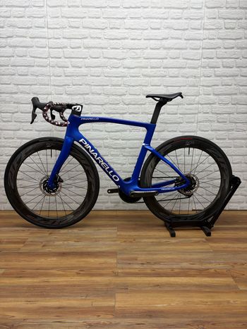 Used Pinarello DOGMA F RED ETAP AXS Disc 2024 2024 Road & Gravel, Blue — image 4 of 6