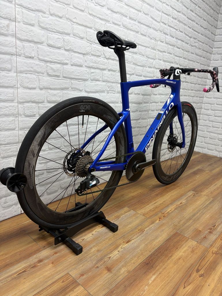 Used Pinarello DOGMA F RED ETAP AXS Disc 2024 2024 Road & Gravel, Blue — image 3 of 6