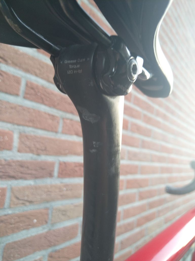 Used Specialized Tarmac SL6 Sport 2022 2022 Road & Gravel, Red — image 12 of 13