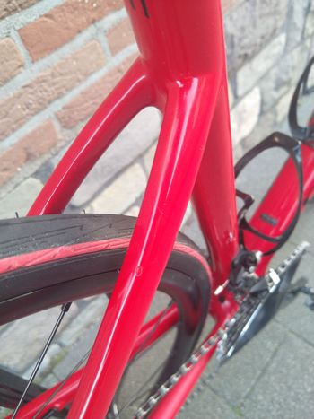 Used Specialized Tarmac SL6 Sport 2022 2022 Road & Gravel, Red — image 10 of 13
