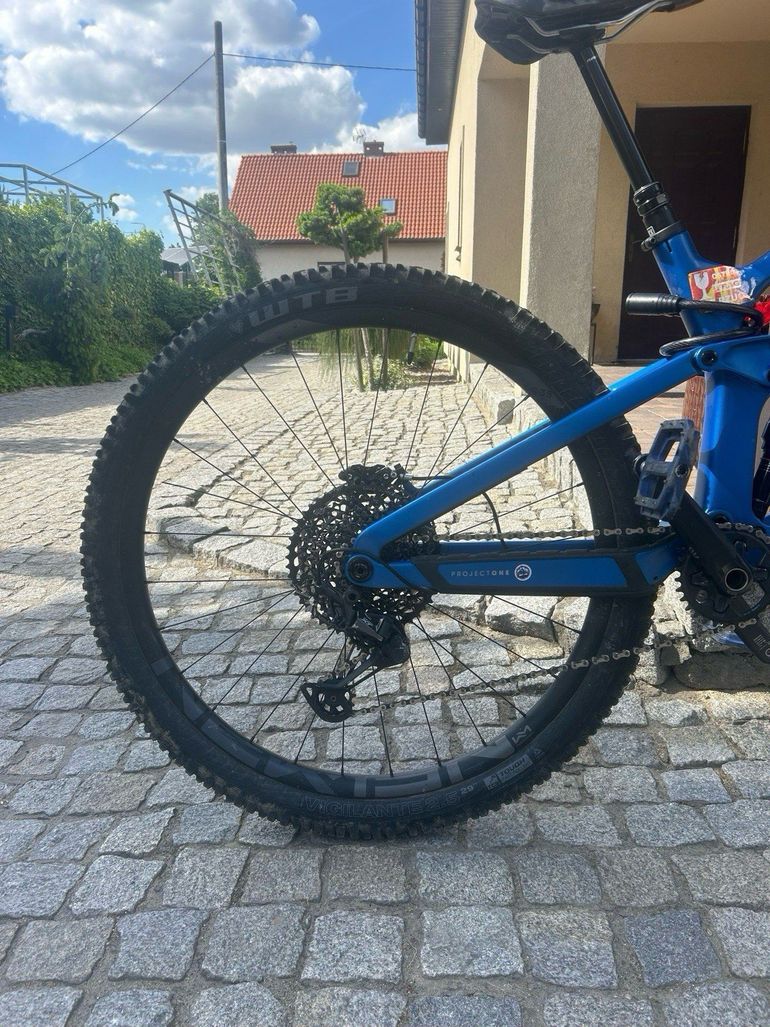 Used Trek Slash 9.8 GX 2022 2022 Mountainbike, Blue — image 8 of 13