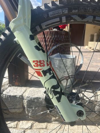 Used Trek Slash 9.8 GX 2022 2022 Mountainbike, Blue — image 10 of 13