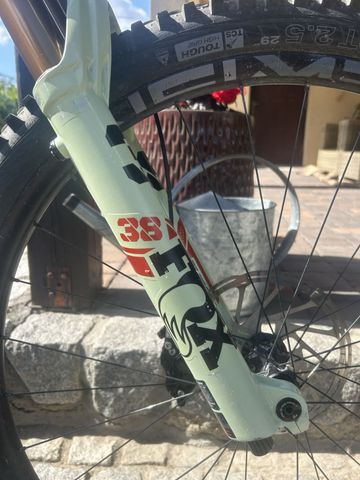 Brugt Trek Slash 9.8 GX 2022 2022 Mountainbike — billede 10 af 22