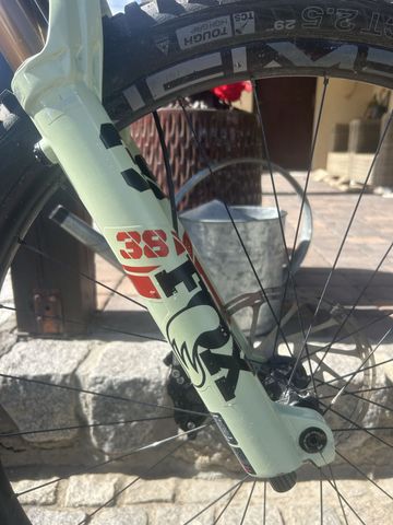 Brugt Trek Slash 9.8 GX 2022 2022 Mountainbike — billede 16 af 22