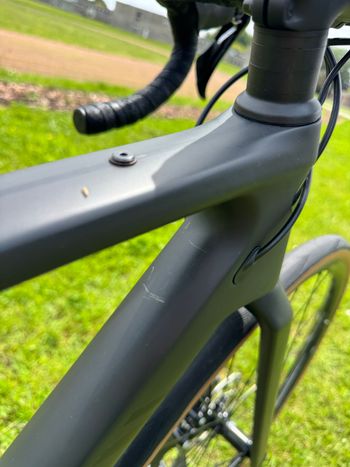 Used Canyon Endurace CF 7 2022 2022 Road & Gravel, Negro — image 4 of 9